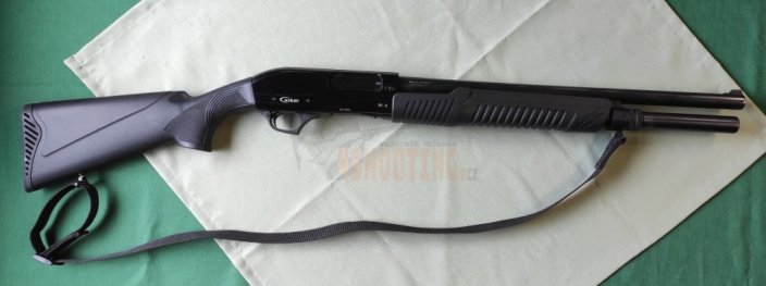 Komisní brokovnice opakovací Uzkon TR-X, 12GA