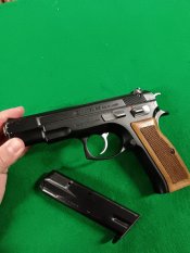 Komisní pistole samonabíjecí CZ 85 9mm Luger