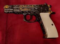 Sběratelská Pistole CZ75 B ráže 9mmLuger