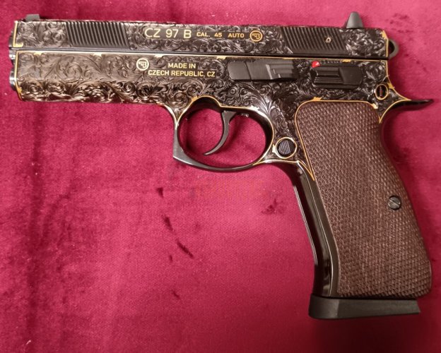 Sběratelská Pistole CZ 97 B ráže 45Auto